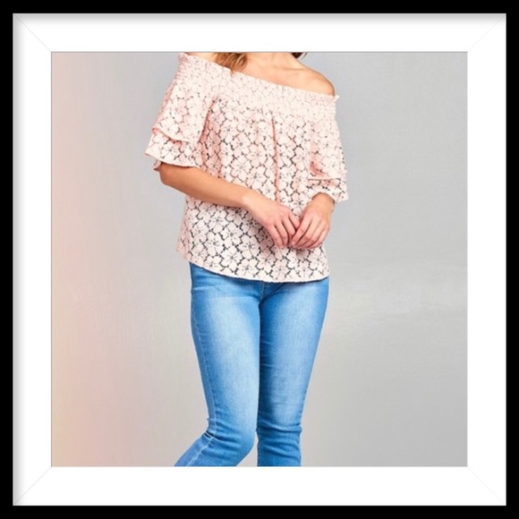 Women’s Off the Shoulders Smocked Lace Top - Picture 4 of 7